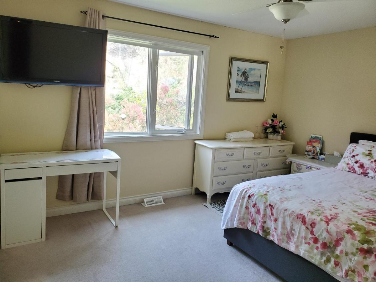 Lakeview House With 4 Rooms Kelowna Near Downtown & Knox Moutain Εξωτερικό φωτογραφία